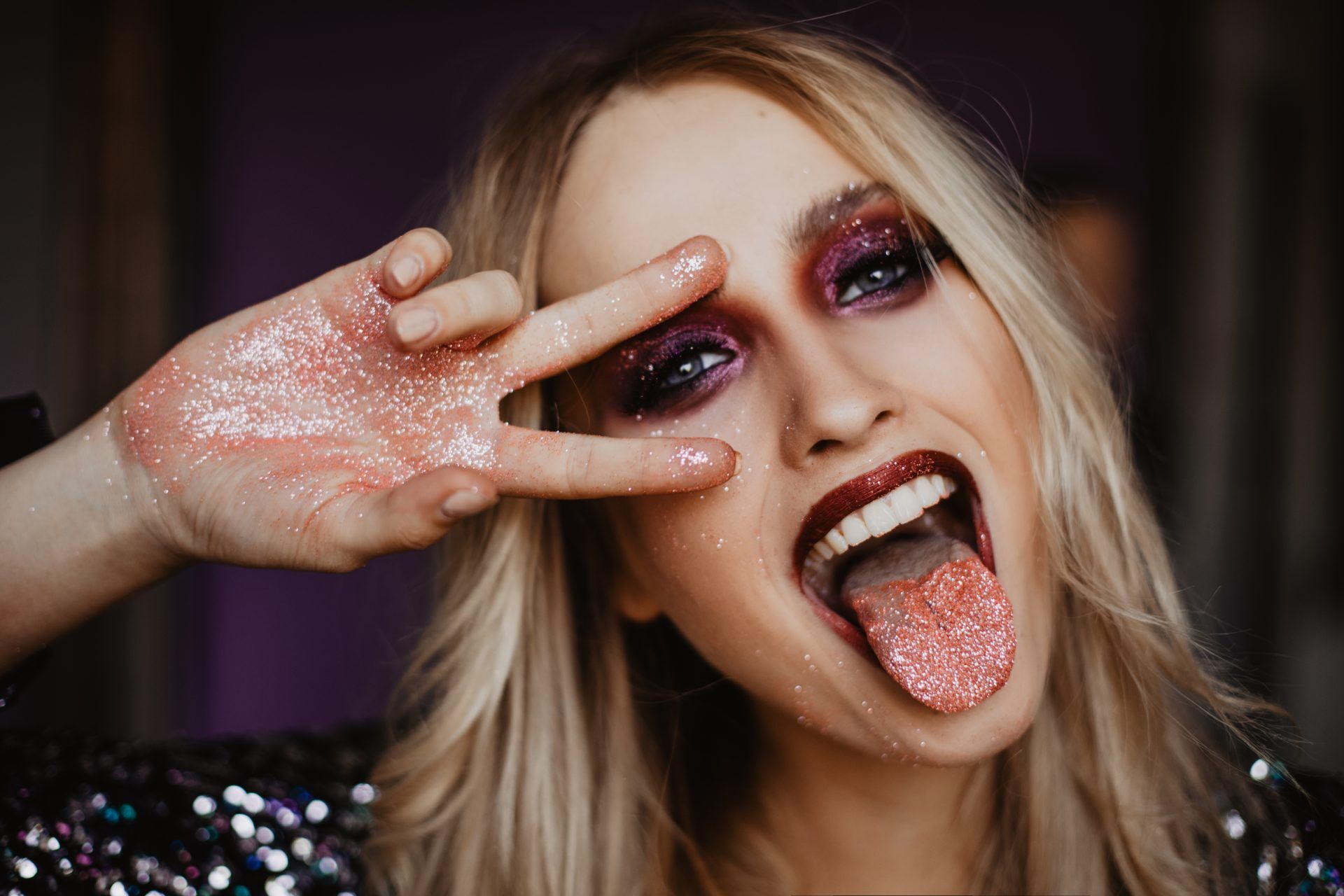 Aprenda a fazer maquiagem de vampiro para o Halloween – Surgiu